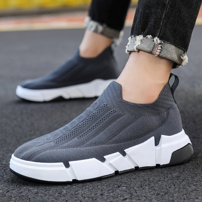 Spring Men's Casual Slip-On Sports Shoes Flyknit Mesh & Sock Cuffs.