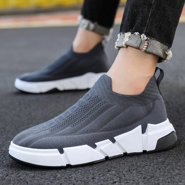 Spring Men's Casual Slip-On Sports Shoes Flyknit Mesh & Sock Cuffs.